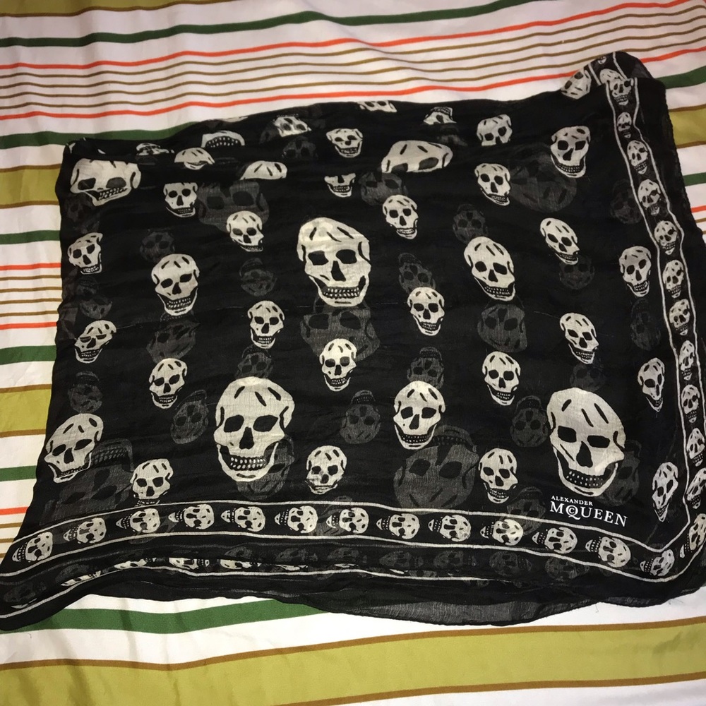 alexander mcqueen scarf